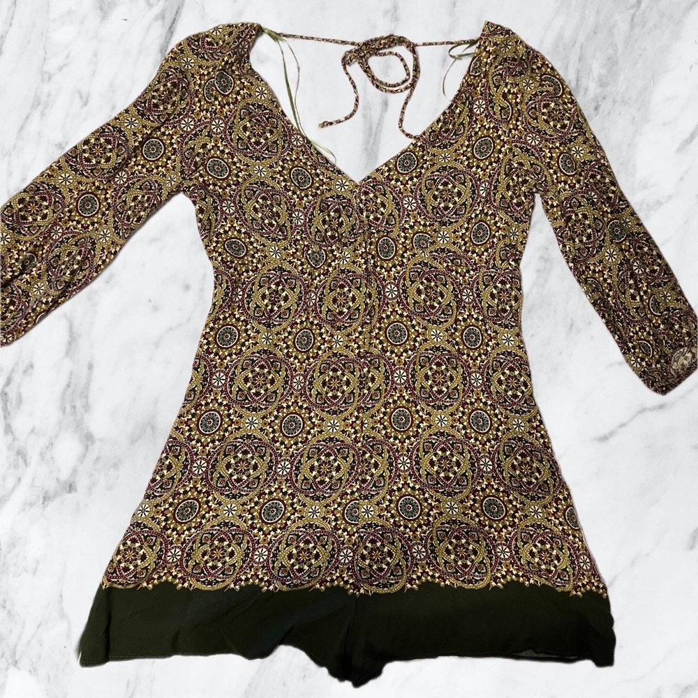 S Pattern Jumpsuit with open back